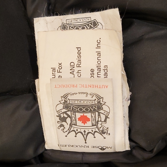 Moose Knuckles bomber jacket, size youth L or women's XS/S, black - Picture 5 of 11